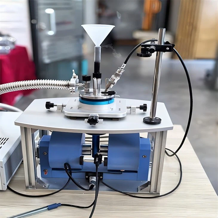 electromagnet and sample stage